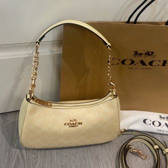 COACH Teri Shoulder Bag In Signature Canvas CV933 - Picture 1 of 9